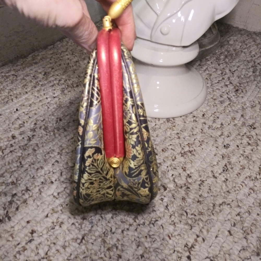 Vintage Red and Gold Floral Clutch - Picture 7 of 11
